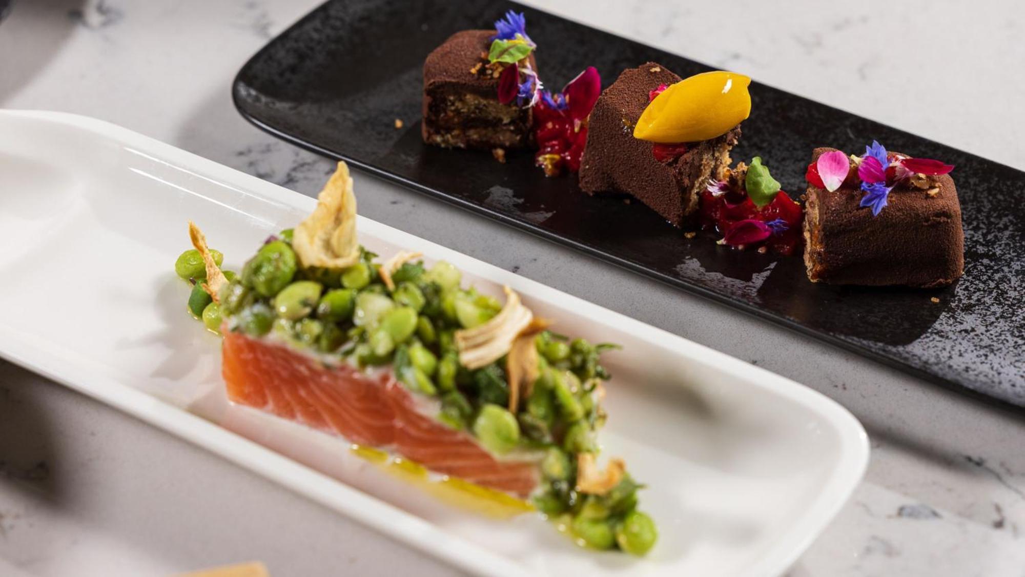 Intercontinental - Ljubljana By Ihg Hotel Ngoại thất bức ảnh Salmon and chocolate